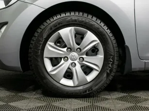 Hyundai  9