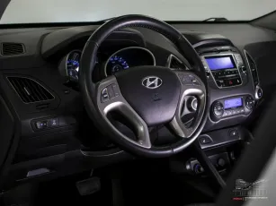 Hyundai  10