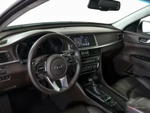 Kia  9