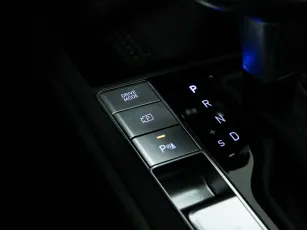 Hyundai  13