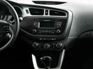 Kia  9