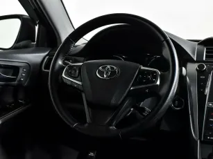 Toyota  11