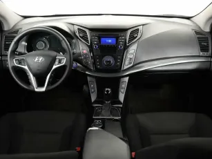 Hyundai  7
