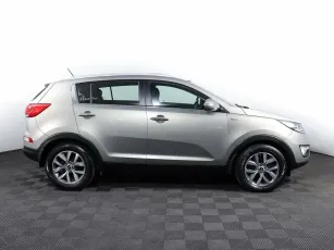 Kia  4