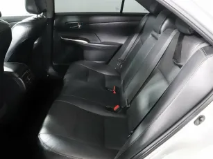 Toyota  12