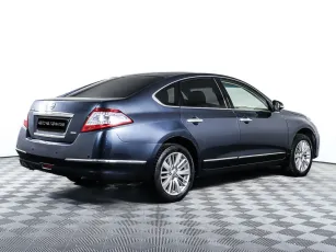 Nissan  5
