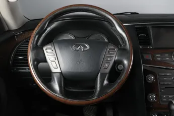 Infiniti  12