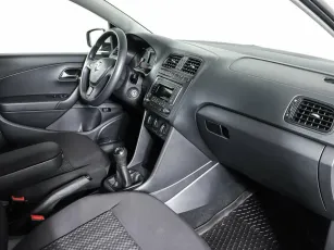Volkswagen  8