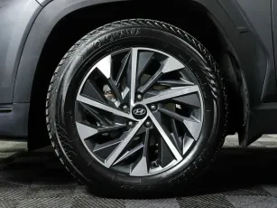 Hyundai  10