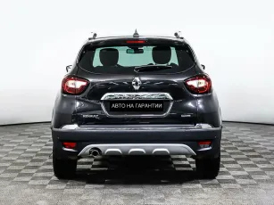 Renault  6