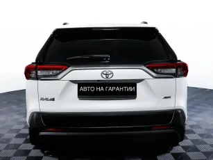 Toyota  6