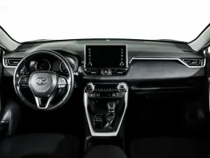 Toyota  9