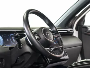 Hyundai  11