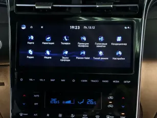 Hyundai  16