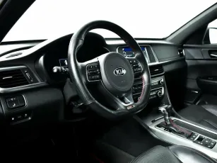 Kia  9