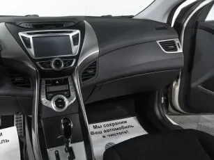 Hyundai  10