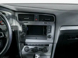 Volkswagen  10