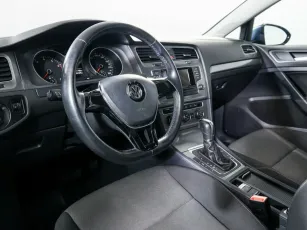 Volkswagen  9