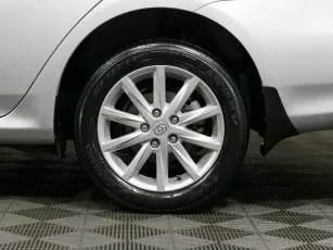 Toyota  9