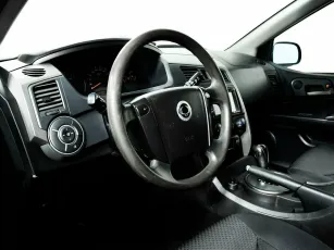 SsangYong  8