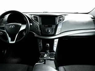 Hyundai  8