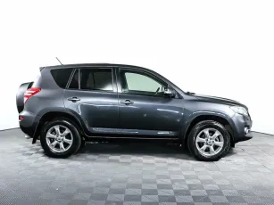 Toyota  4