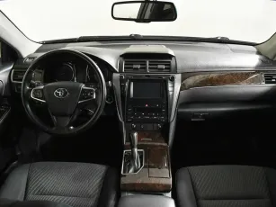 Toyota  9