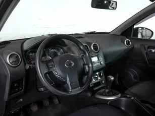 Nissan  9