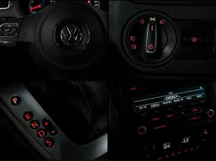 Volkswagen  8