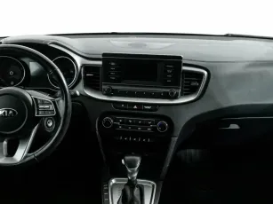 Kia  16