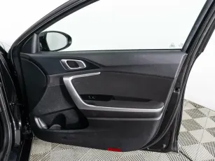 Kia  22