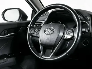 Toyota  11