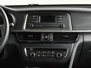 Kia  14