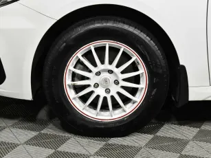 Kia  8