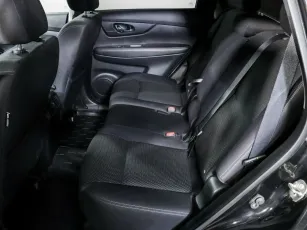 Nissan  11