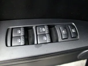 SsangYong  8