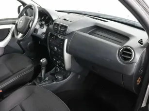 Nissan  5