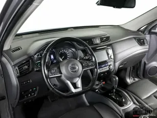 Nissan  11