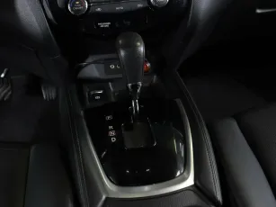 Nissan  15