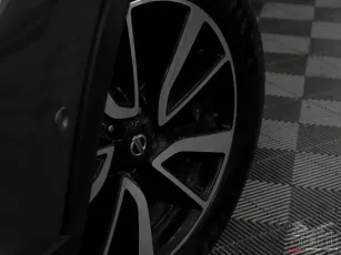 Nissan  8