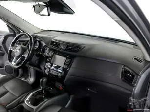 Nissan  9