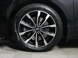 Hyundai  8