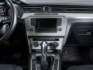 Volkswagen  12