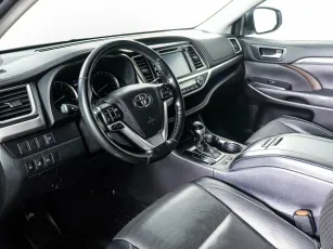 Toyota  9