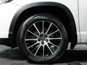 Toyota  7