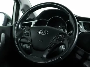 Kia  13