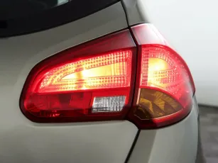 Kia  8
