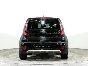 Kia  6
