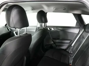 Kia  10