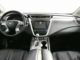 Nissan  10